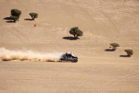 Rallye Dakar: Titelanwärter Loeb nach Unfall raus Rallye Dakar: Titelanwärter Loeb nach Unfall raus