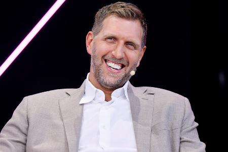 Als Experte: Basketball-Ikone Dirk Nowitzki feiert NBA-Comeback Als Experte: Basketball-Ikone Dirk Nowitzki feiert NBA-Comeback