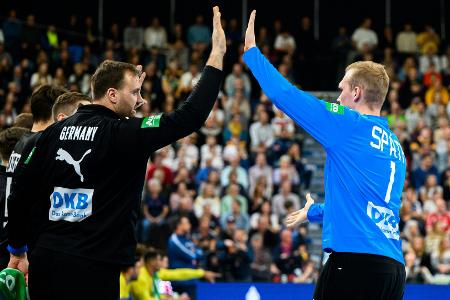 Papa Wolff bei WM-Generalprobe gegen Brasilien wieder im Tor Papa Wolff bei WM-Generalprobe gegen Brasilien wieder im Tor