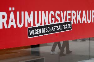 Insolvenzen steigen 2024 kräftig - "deutliches Warnsignal"
