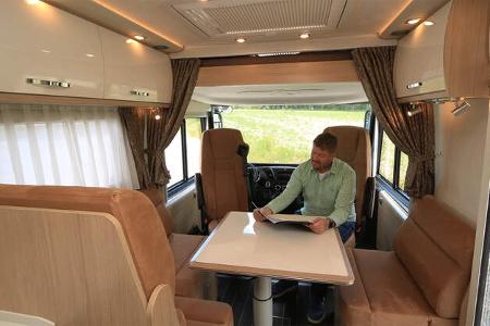 Phoenix Midi-Liner 7000 G (2025) - Sitzgruppe 