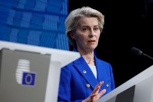 Von der Leyen lag wegen Lungenentzündung im Krankenhaus