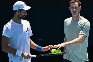 Rekordjäger Djokovic: Support von Murray, Kritik von Becker