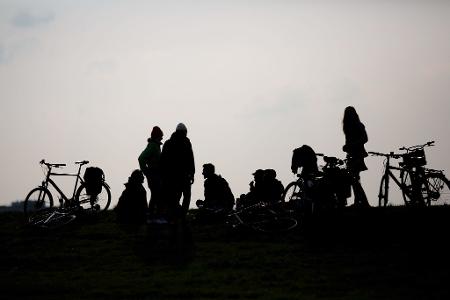 Laut dem Forscher Rüdiger Maas gibt es unter jungen Menschen in Deutschland trotz unterschiedlichster politischer Präferenzen keine Spaltung. (Archivfoto) Laut dem Forscher Rüdiger Maas gibt es unter jungen Menschen in Deutschland trotz unterschiedlichster politischer Präferenzen keine Spaltung. (Archivfoto)