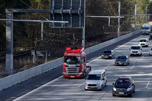 Was wird aus der Elektroautobahn auf der A5?