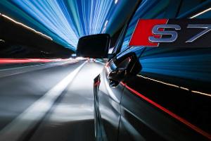 Audi S7-Fahrer bedrängt Zivilstreife