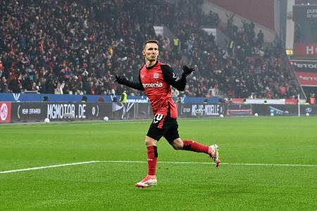Traumhafter Grimaldo-Freistoß: Bayer besteht gegen Mainz Traumhafter Grimaldo-Freistoß: Bayer besteht gegen Mainz