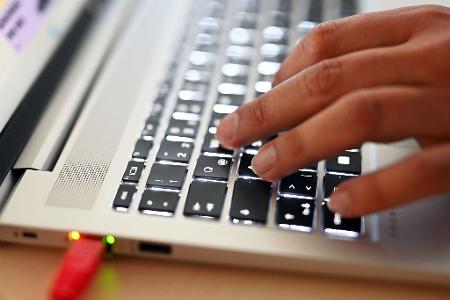 Die deutsche Wirtschaft macht sich Sorgen über die Abhängigkeit von den USA bei digitalen Produkten. Die deutsche Wirtschaft macht sich Sorgen über die Abhängigkeit von den USA bei digitalen Produkten.