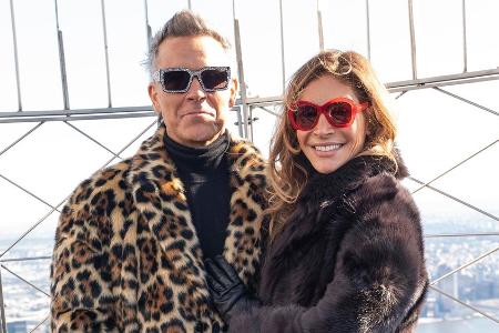 Auf Werbetour: Robbie Williams turtelt mit seiner Frau Ayda New York Auf Werbetour: Robbie Williams turtelt mit seiner Frau Ayda New York