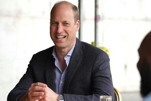 Vor Spiel von Aston Villa: Prinz William trifft Fans im Pub