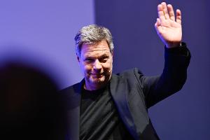 Mit Robert Habeck "den Bach rauf"