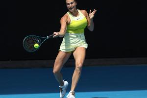 Hartes Stück Arbeit: Sabalenka müht sich weiter