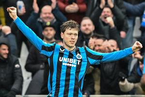 Wolfsburg verpflichtet dänischen Nationalspieler Skov Olsen