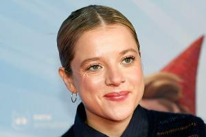 Neue Miniserie: Jella Haase wird "Die Päpstin"