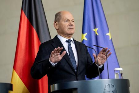 Bundeskanzler Scholz rechnet nicht damit, dass der künftige US-Präsident Donald Trump die militärische Unterstützung für die Ukraine einstellt. Bundeskanzler Scholz rechnet nicht damit, dass der künftige US-Präsident Donald Trump die militärische Unterstützung für die Ukraine einstellt.