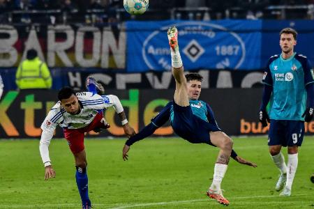 Sieg im Topspiel: HSV übernimmt Tabellenführung von Köln Sieg im Topspiel: HSV übernimmt Tabellenführung von Köln
