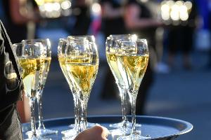Champagner-Absatz sinkt deutlich