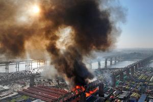 Feuer bei weltgrößtem Pilgerfestival in Indien