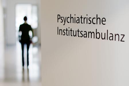 Für von psychischen Krankheiten Betroffene gibt es derzeit bei der ePA noch sicherheitsrelevante Lücken, die sie kennen und gegebenenfalls berücksichtigen sollten. Für von psychischen Krankheiten Betroffene gibt es derzeit bei der ePA noch sicherheitsrelevante Lücken, die sie kennen und gegebenenfalls berücksichtigen sollten.