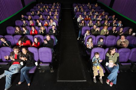 Vollbesetztes, kleines Kino Vollbesetztes, kleines Kino