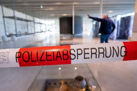 Einbrecher hatten 2022 im Kelten Römer Museum im oberbayerischen Manching einen mehrere Millionen Euro teuren Goldschatz aus der Keltenzeit erbeutet. (Archivbild)