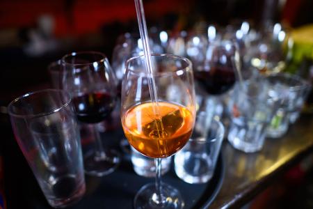 Auch in Deutschland verzichten mittlerweile viele Menschen im Januar auf Alkohol. 