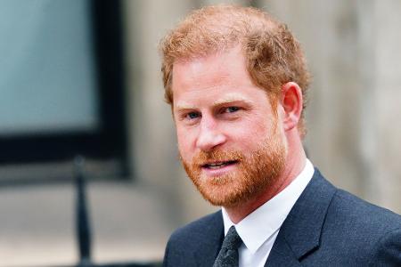 Der britische Prinz Harry hat Klage gegen die Bourlevardzeitung Der britische Prinz Harry hat Klage gegen die Bourlevardzeitung