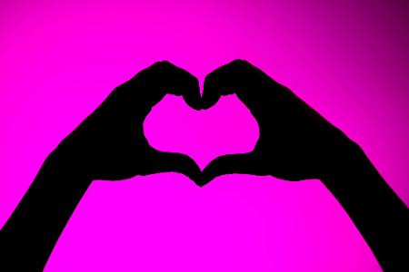 Mehr als die Hälfte der Singles würde laut einer Umfrage ein Date abbrechen, wenn politische Ansichten stark voneinander abweichen. (Foto Illustration) Mehr als die Hälfte der Singles würde laut einer Umfrage ein Date abbrechen, wenn politische Ansichten stark voneinander abweichen. (Foto Illustration)