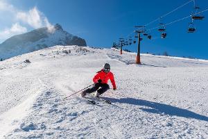 Ski mit neuem Knie: Geht Wintersport mit Kunstgelenk?
