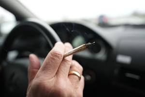 Experten fordern strengere Cannabis-Grenzwerte im Verkehr