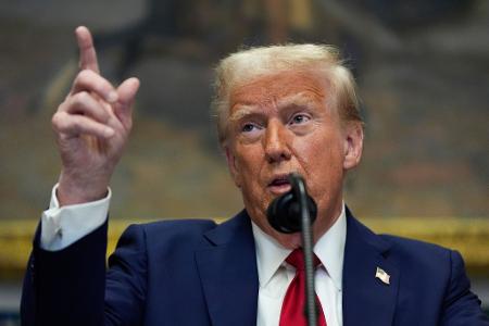 Donald Trump droht Kalifornien Hilfen aus Washington zu streichen. (Archivbild)