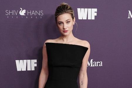 Lili Reinhart: Krankheiten machten 2024 Lili Reinhart: Krankheiten machten 2024