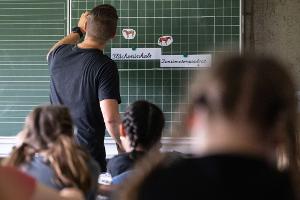 Umfrage: Schulleitungen nehmen mehr Gewalt wahr