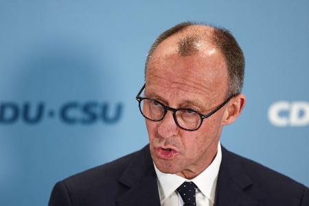 Unionskanzlerkandidat Friedrich Merz will im Bundestag noch vor der Wahl schärfere Migrationsregeln zur Abstimmung stellen. Unionskanzlerkandidat Friedrich Merz will im Bundestag noch vor der Wahl schärfere Migrationsregeln zur Abstimmung stellen.