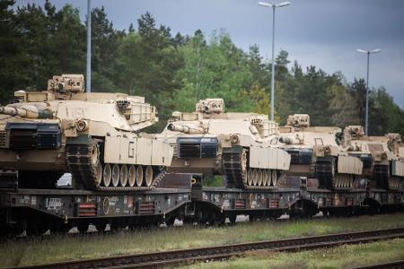 Die USA haben der Ukraine unter anderem Kampfpanzer vom Tpy M1A1-Abrams für die Verteidigung geliefert. (Archivbild) Die USA haben der Ukraine unter anderem Kampfpanzer vom Tpy M1A1-Abrams für die Verteidigung geliefert. (Archivbild)