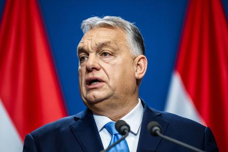Ungarns Ministerpräsident Viktor Orban blockierte wochenlang eine EU-Entscheidung zur Verlängerung von Russland-Sanktionen. (Archivbild) Ungarns Ministerpräsident Viktor Orban blockierte wochenlang eine EU-Entscheidung zur Verlängerung von Russland-Sanktionen. (Archivbild)