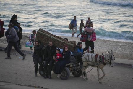Unbestätigten palästinensischen Berichten zufolge wurden trotz der geltenden Waffenruhe erneut mehrere Menschen bei einem israelischen Angriff getötet.
