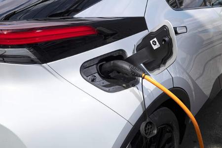 Toyota C-HR PHEV, Ladestation