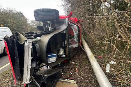 Dieser Ferrari F40 ist in Großbritannien gecrasht. Dieser Ferrari F40 ist in Großbritannien gecrasht.