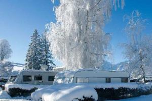 Idyllisches Camp am See mit Tradition und Komfort