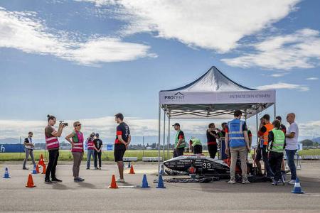 Beschleunigungs-Weltrekord mit E-Auto von Schweizer Studenten