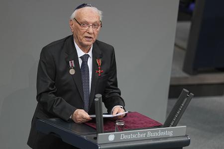 Der Holocaust-Überlebende Roman Schwarzman war als Kind im Ghetto.