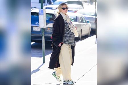 Hochschwangere Jennifer Lawrence setzt auf Bequemlichkeit Hochschwangere Jennifer Lawrence setzt auf Bequemlichkeit