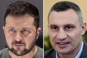 Kiews Bürgermeister Klitschko (r) beklagt eine Einmischung in seine Amtsgeschäfte durch den neuen von Selenskyj eingesetzten Militärgouverneur der Stadt. (Archivbild)