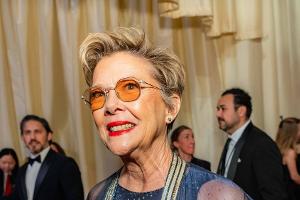 Annette Bening übernimmt düstere Rolle in neuer Apple-Serie "Lucky"