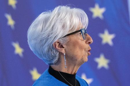 EZB-Präsidentin Lagarde sieht den Rückgang der Inflation auf gutem Weg (Archivbild)