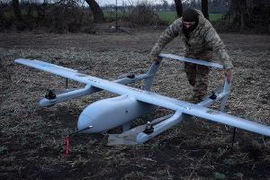 In der Nacht hat die Ukraine mit Drohnen eine Raffinerie in Südrussland attackiert. (Archivbild)