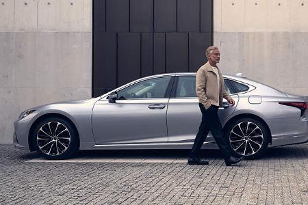 Lexus LS 2023