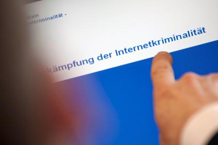 Mehr als 10 Millionen Nutzer sollen auf den Plattformen registriert gewesen sein. (Archivbild) Mehr als 10 Millionen Nutzer sollen auf den Plattformen registriert gewesen sein. (Archivbild)