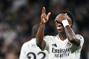 "Noch viele Jahre": Begehrter Vinicius schwört Real die Treue